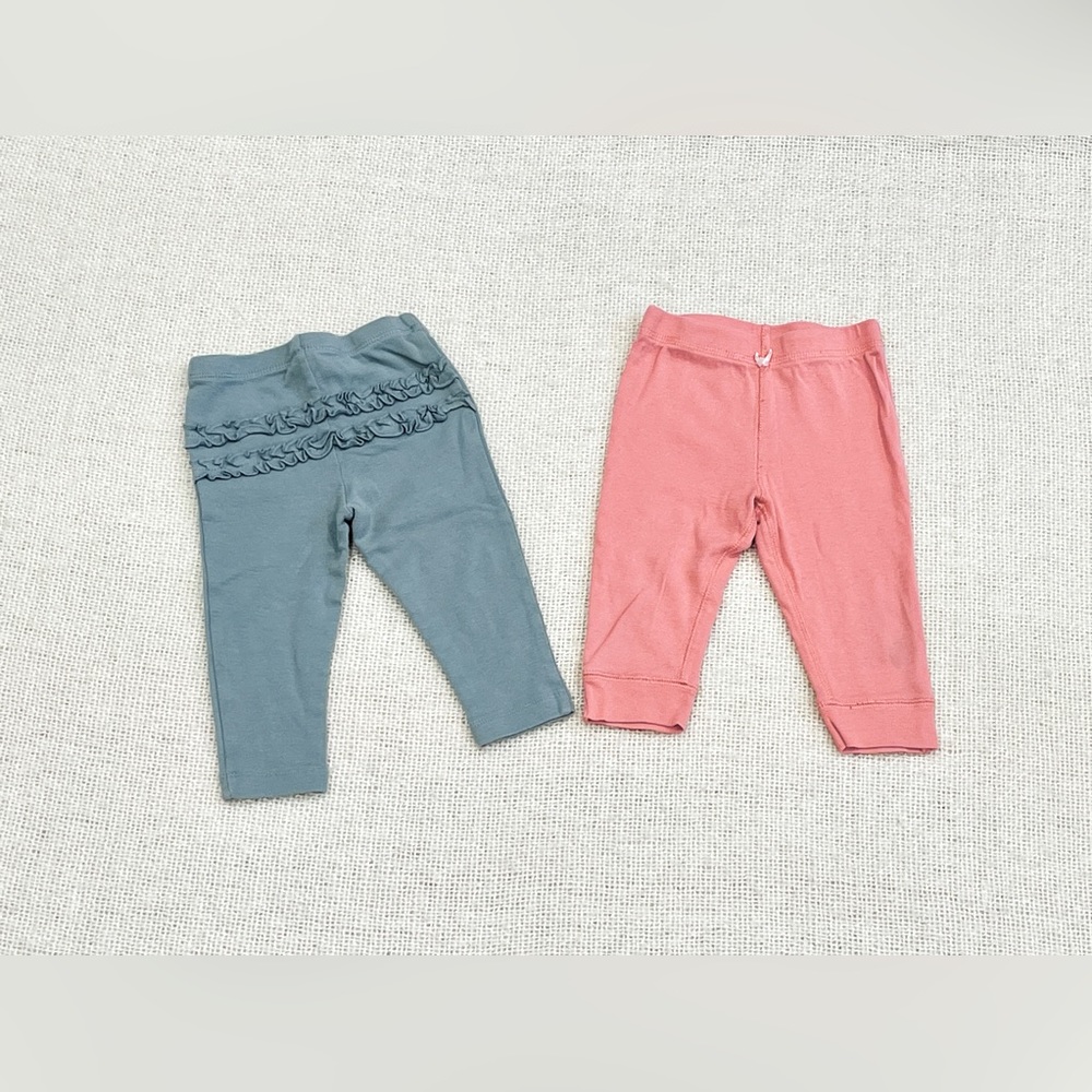 Baby girl clothes. 2 piece pants set. 9 months. Carter’s.